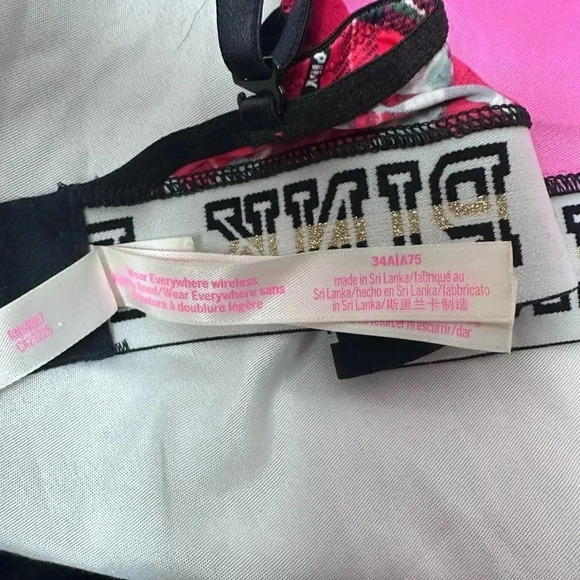 Pink Victoria’s Secret red plaid wear anywhere lightly lined bra size 34A - Picture 12 of 12